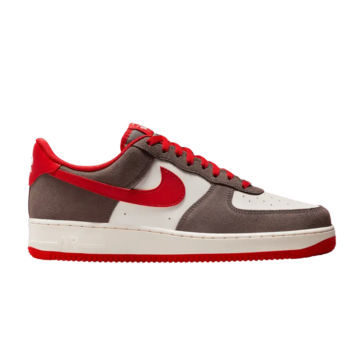 

Кроссовки Nike Air Force 1 '07 LV8 'Baroque Brown University Red', коричневый