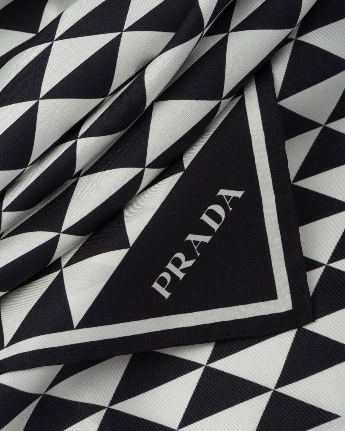 Платок из принтованного шелкового твила 90x90 Prada, Черный/белый — фото 2