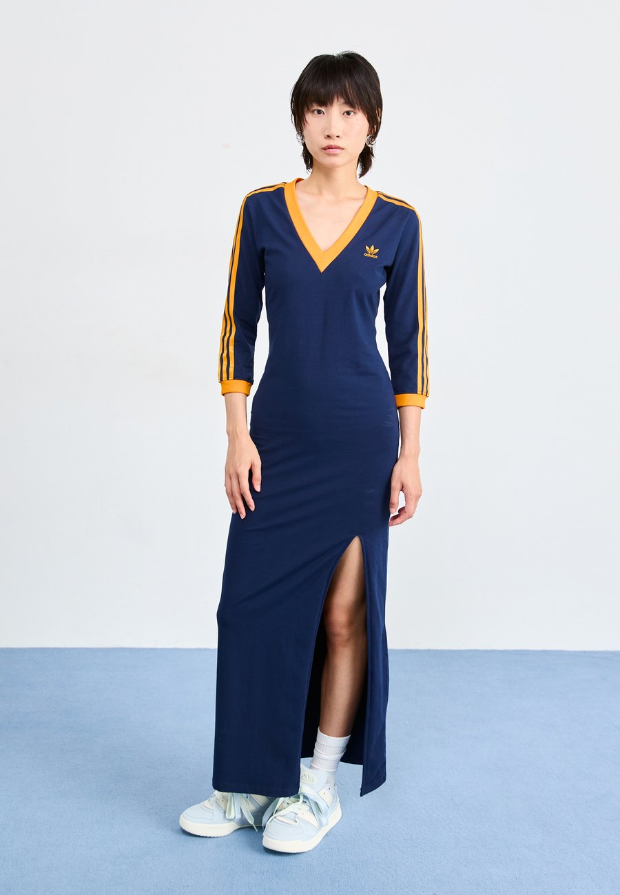 

Платье Adidas Originals Jersey dress, Night Indigo/Crew Orange/Dark Blue
