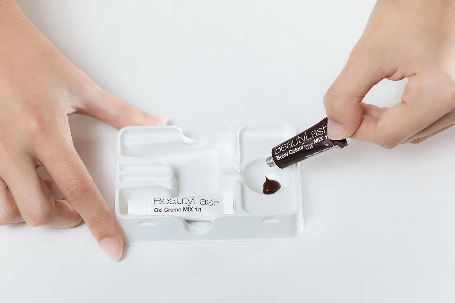 Набор для окрашивания бровей «Power-Brow Dye Set» от BeautyLash, светло-коричневый Beautylash, Light Brown — фото 3