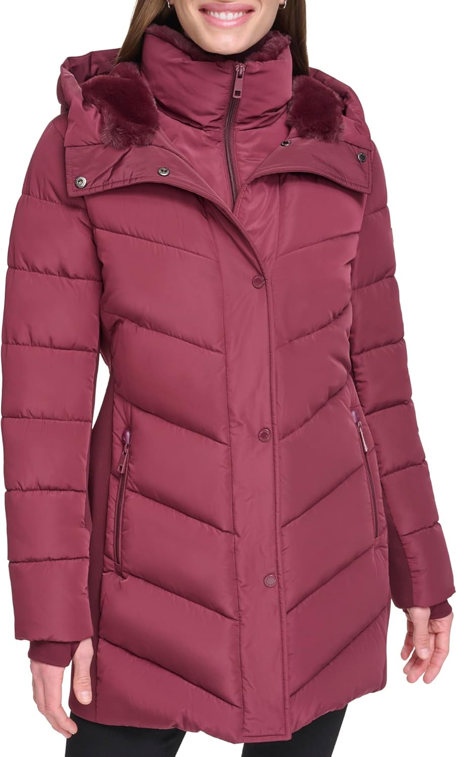 Женская длинная куртка Calvin Klein с шевронным нагрудником, легкая, Classic Oxblood — фото 2
