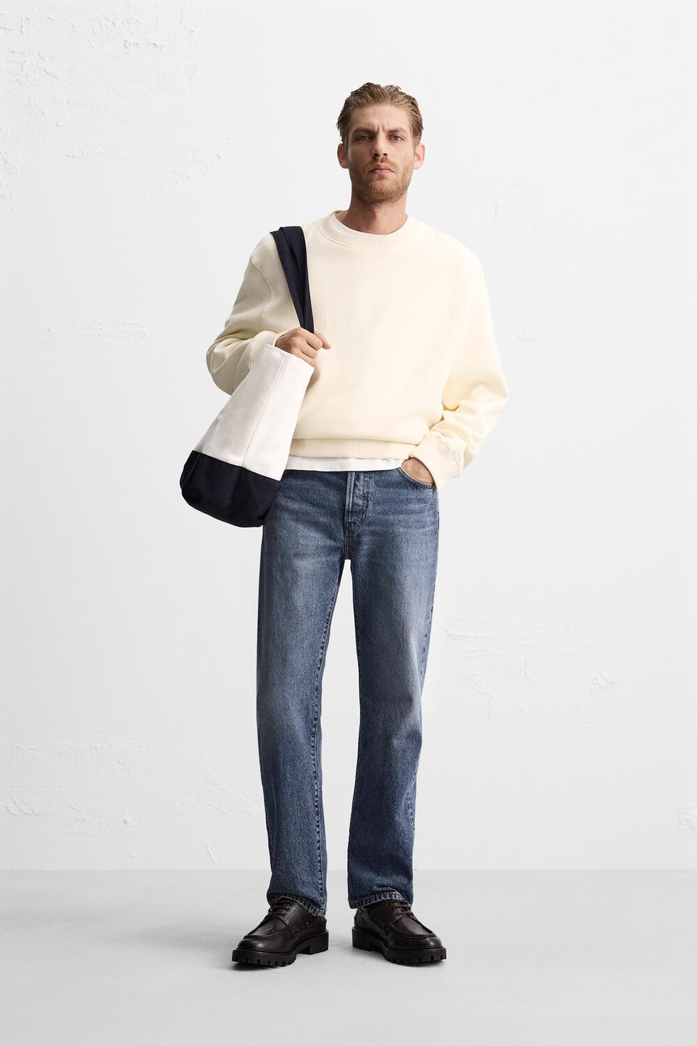 

Толстовка с круглым вырезом ZARA, экрю