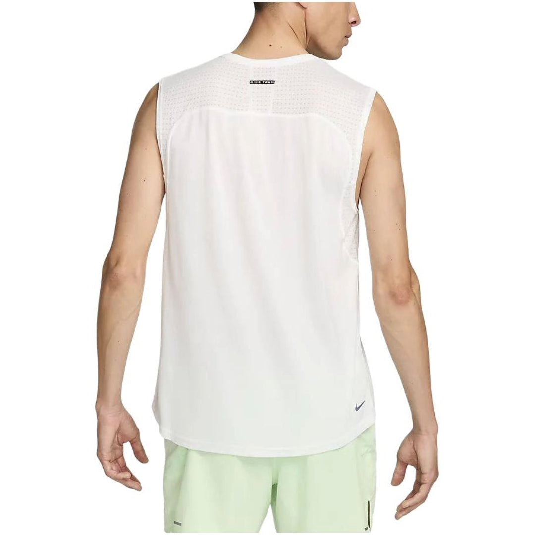 Спортивный топ Nike Trail Solar Chase Dri-FIT Sleeveless Running Top 'White' FN3310-121, белый — фото 2