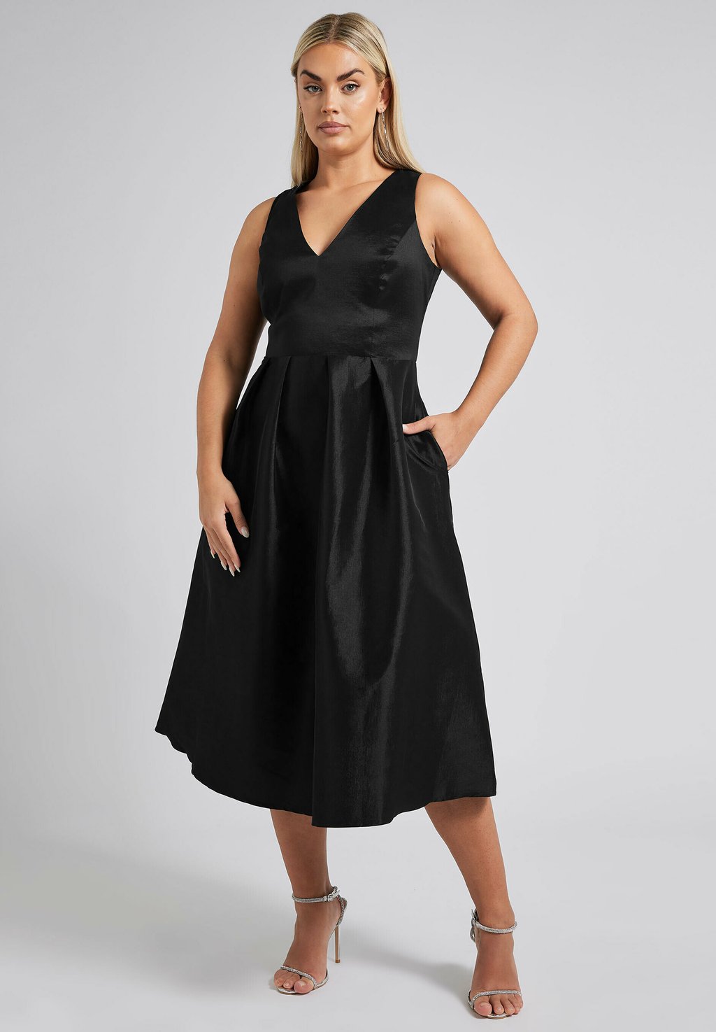 

Элегантное платье Yours Clothing, антрацит