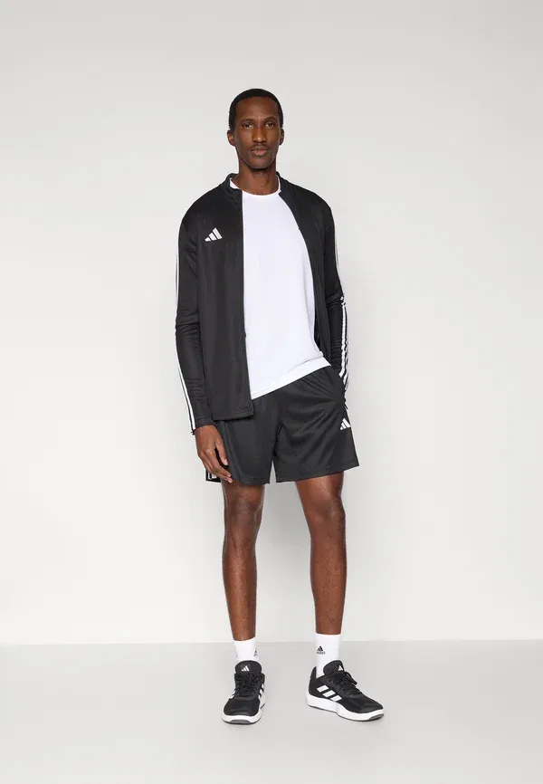 Спортивные шорты Adidas Performance Workout essentials base 3 stripes, черно-белые — фото 2