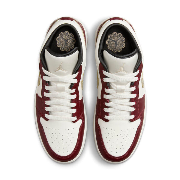 Кроссовки (WMNS) Air Jordan 1 Low SE 'Chinese New Year', цвет sail/metallic gold grain/dark team red/dark smoke grey/dark team red — фото 4