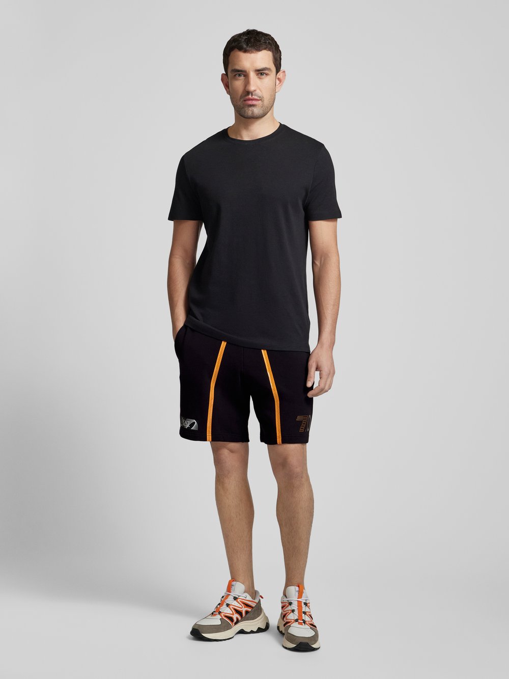 

Спортивные шорты из чистого хлопка EA7 Emporio Armani, черный