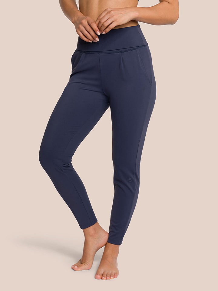 

OCEANSAPART Тренировочные штаны "Ginger" темно-синего цвета