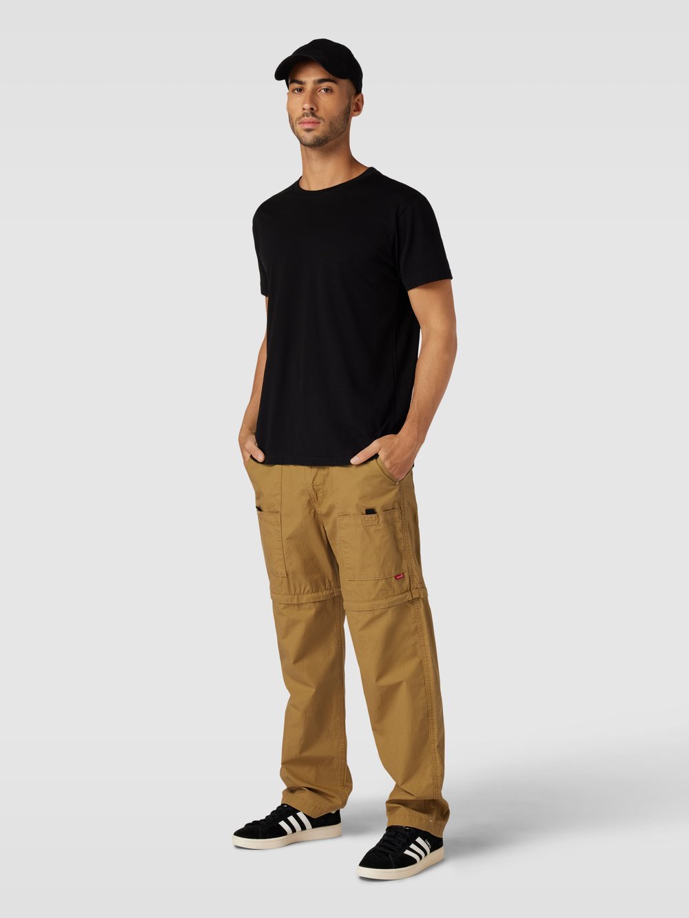 

Брюки с карманами Levi's, хаки