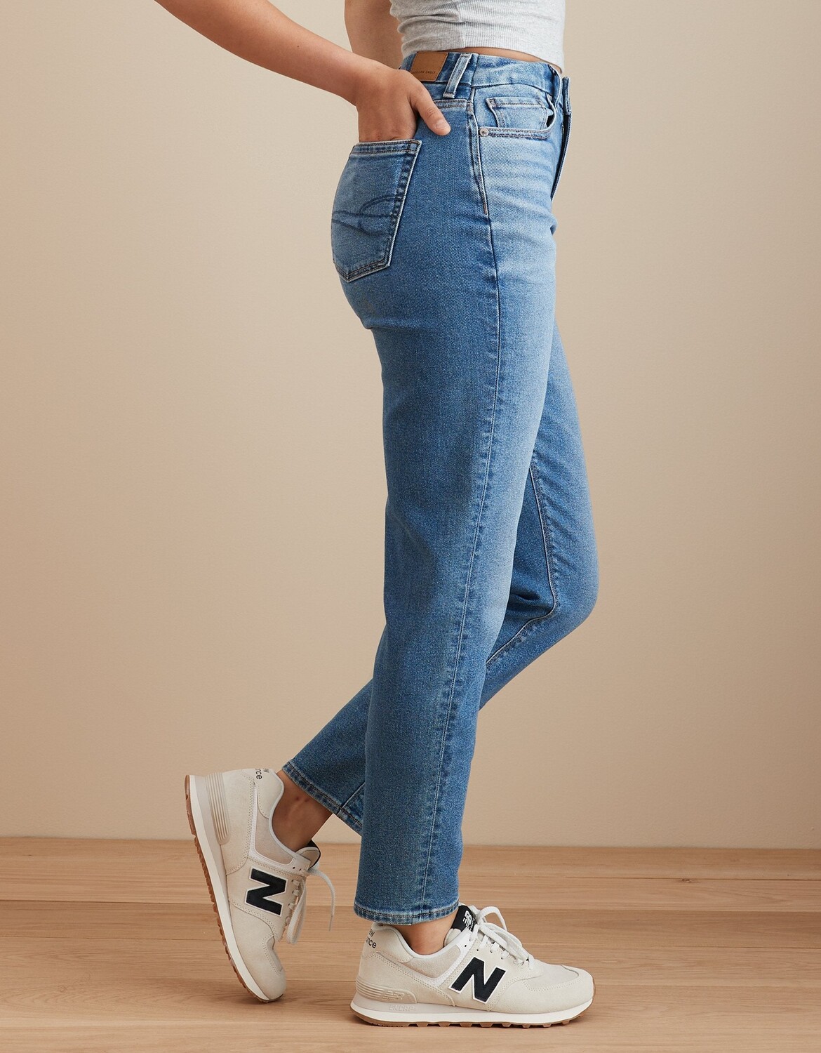 

Стретч-джинсы для мам с пышными формами AE American Eagle Outfitters, цвет Medium Vintage Wash