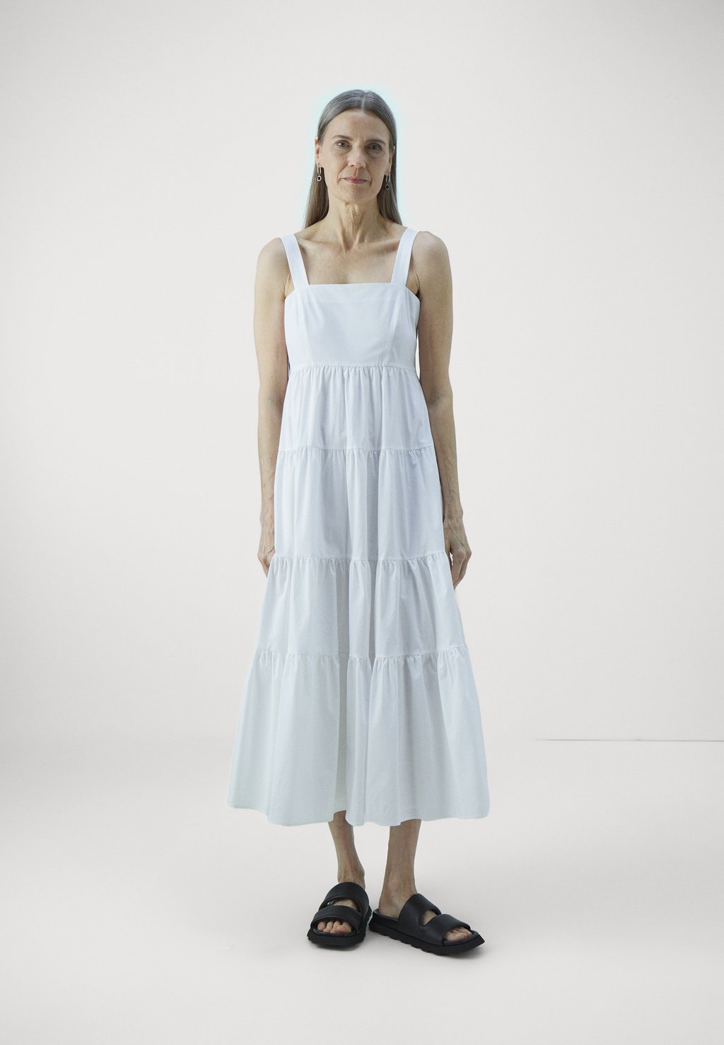 

Дневное платье Solid Tiered Midi Dress Michael Kors, белое