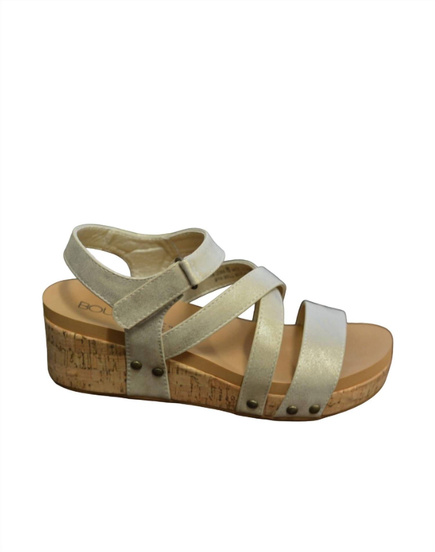 Женские босоножки Sundown Strappy Wedge в золотом цвете Corkys Footwear