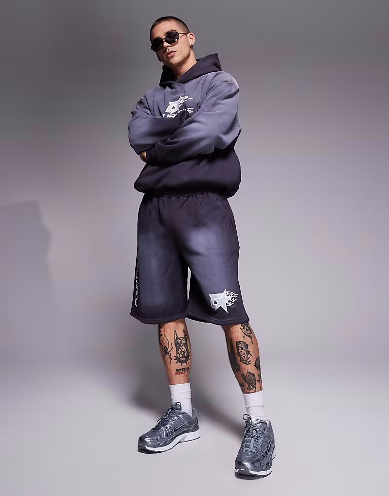 

Свободные короткие трикотажные шорты с логотипом в сером цвете Courtside