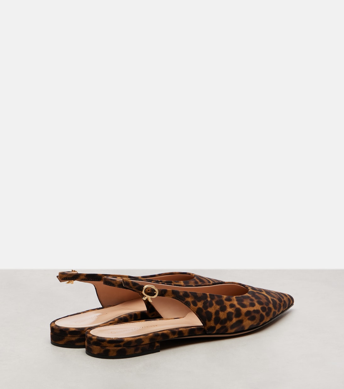 Замшевые балетки Robbie с леопардовым принтом Gianvito Rossi, Almond Leopard Print — фото 2