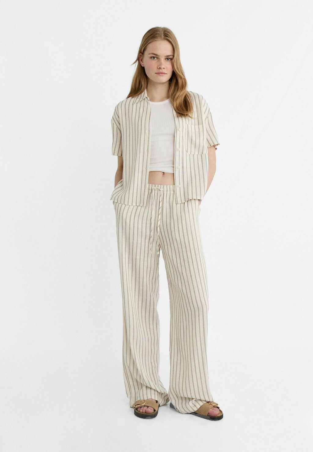 

Блузка-рубашка Short Sleeve Striped Stradivarius, камень