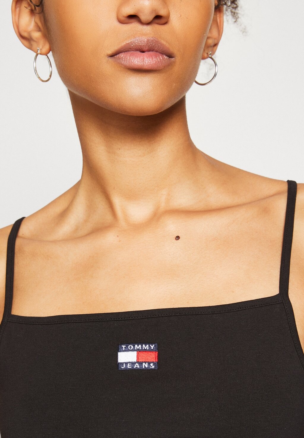 

Топ Badge Tie Back Tommy Hilfiger, черный