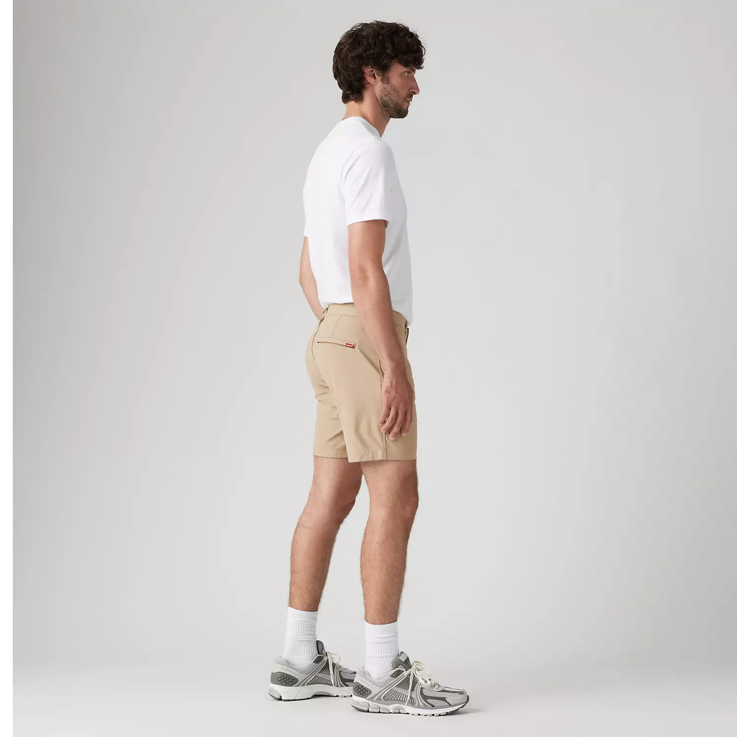 Мужские шорты Levi's XX Chino Tech 8", цвет Beach Taupe - White — фото 3
