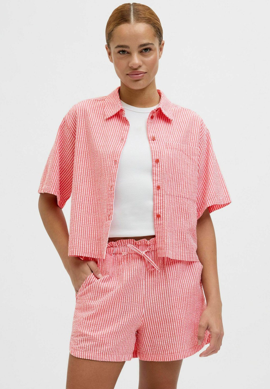 

Блузка на пуговицах JXWINDY SEERSUCKER SHIRT JJXX, цвет Racing Red