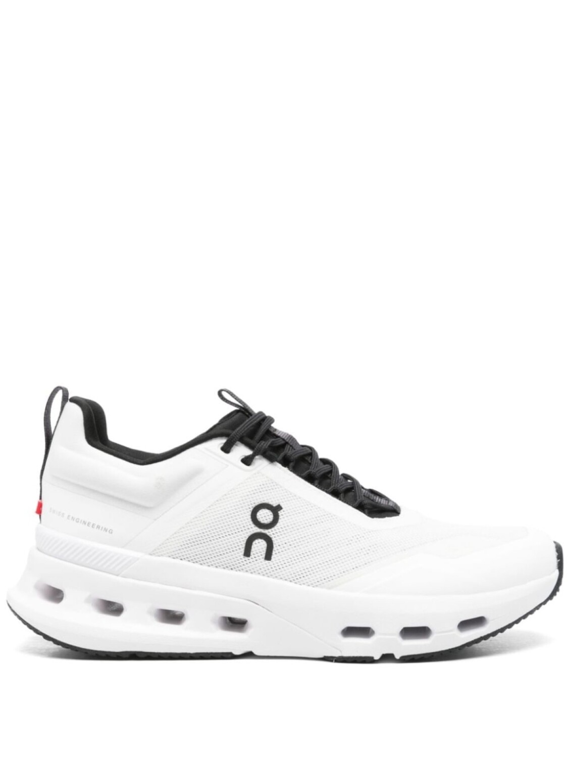 

О беговых кроссовках Cloudnova X On Running, белый