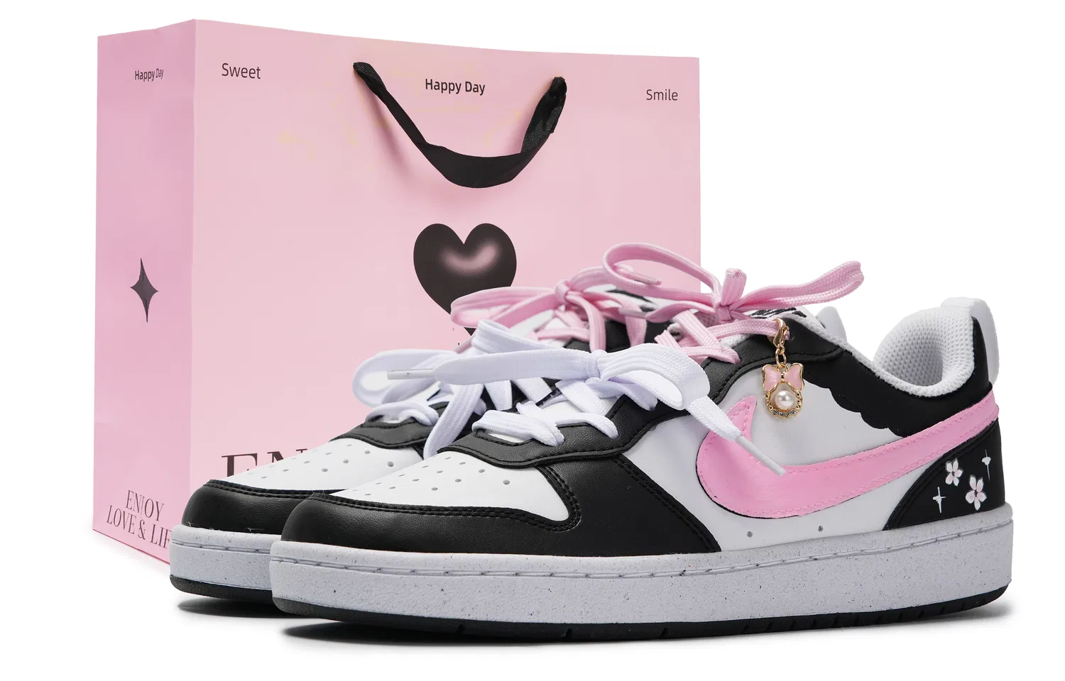 Кроссовки для скейтбординга Court Borough Cushioning Low top Kids' Black Silver Teenagers Nike, Black Pink Flower-Shopping Bag