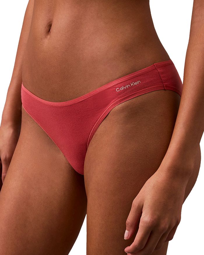 

Идеальный бикини Calvin Klein, красный