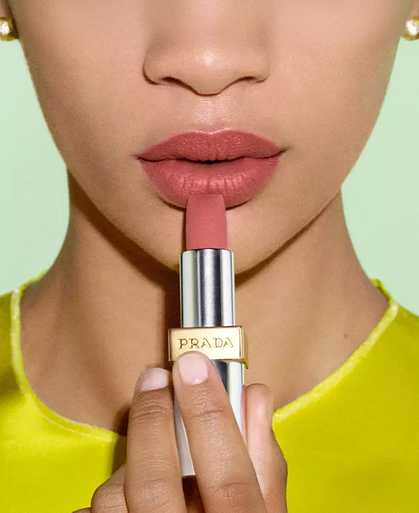 Однотонная гиперматовая нюдовая помада со сменной насадкой Prada Beauty, b01 - argile — фото 4