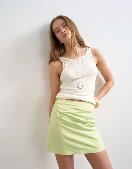 

Светло-салатовая мини-юбка с драпировкой Topshop