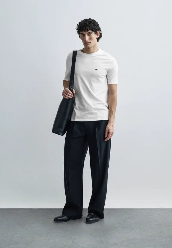 Простая футболка Emporio Armani, Off White — фото 2