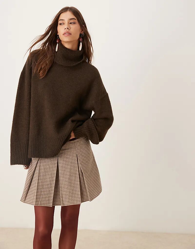 

Свитер Gina Tricot с высоким воротом и длинными рукавами из шерсти альпаки темно-коричневого цвета