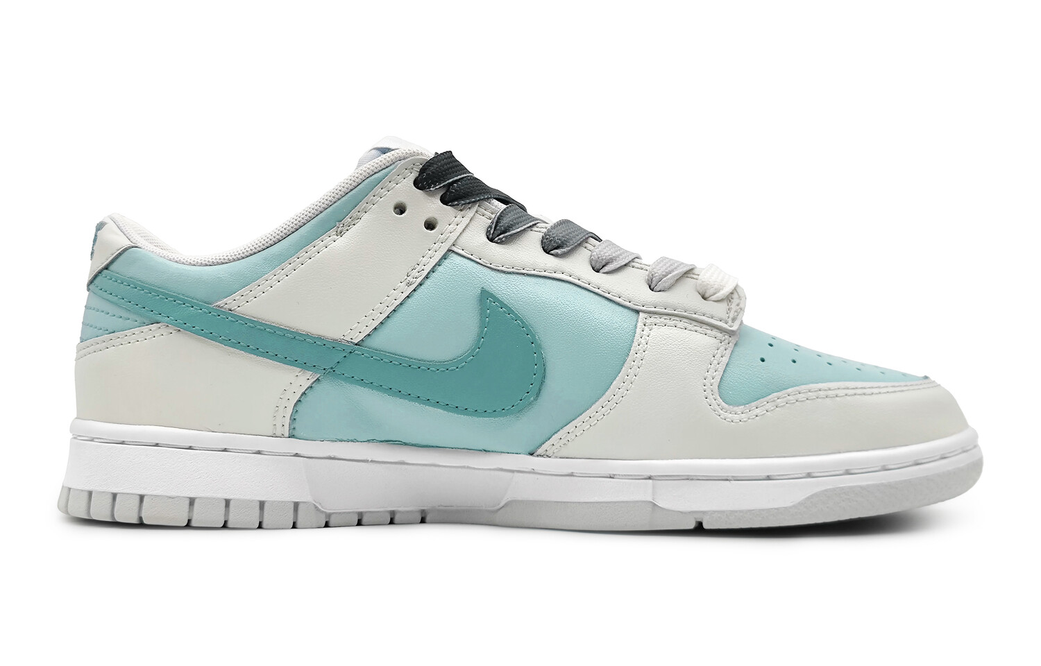 

Кроссовки Nike Dunk Skateboard Shoes Women's Low-Top Gray White