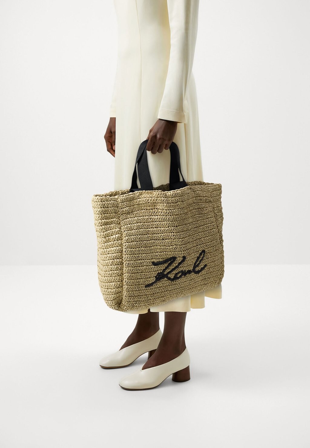 

Сумка SIGNATURE BEACH TOTE KARL LAGERFELD, цвет natural