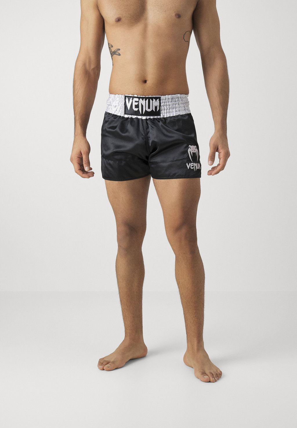 

Спортивные шорты Classic Muay Thaï Short Venum, цвет black/white