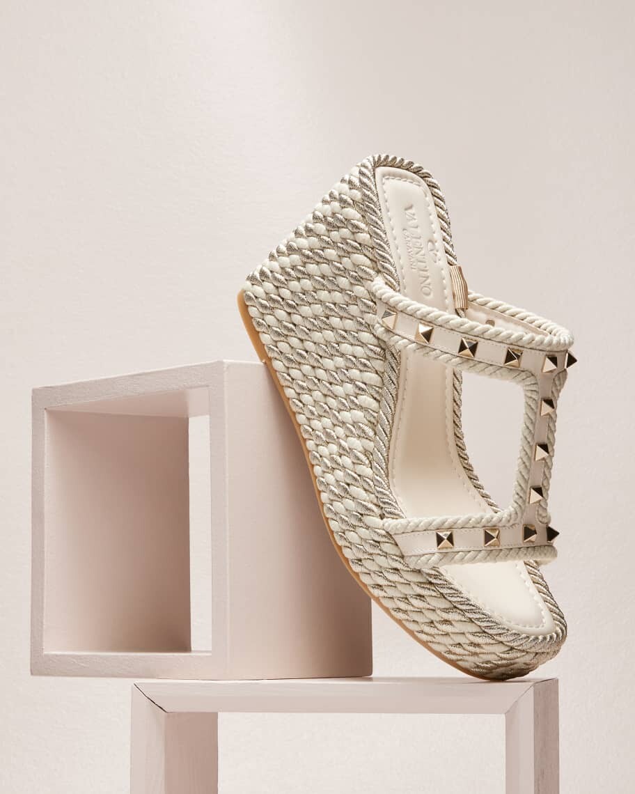 Сандалии Rockstud с металлическим ремешком и Т-образным ремешком Valentino Garavani — фото 2