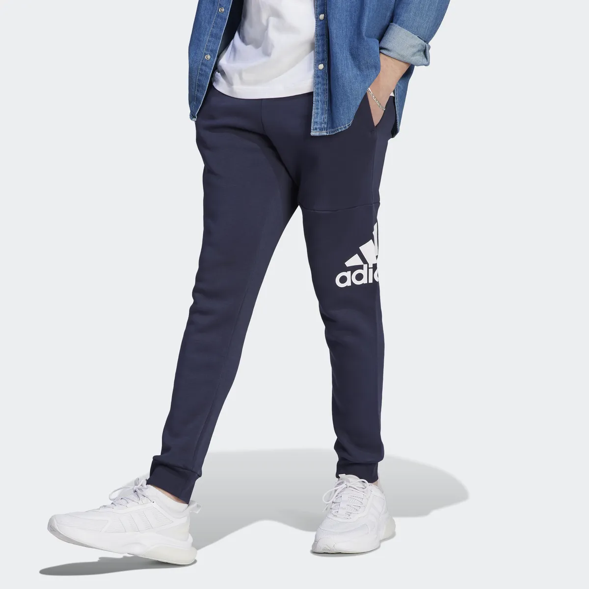 

Спортивные брюки Adidas Sportswear "ESSENTIALS TAPERED CUFF BIG LOGO PANTS" (1 шт.), цвет Legend Ink