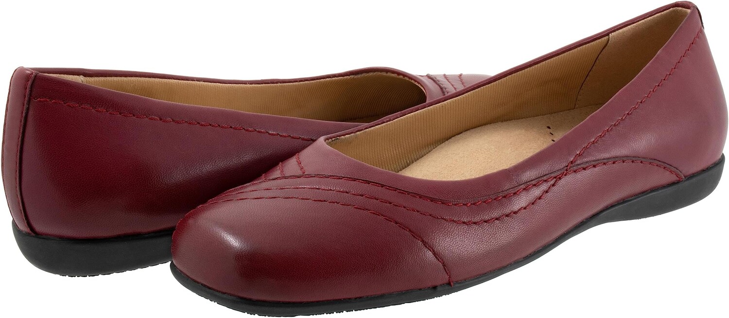 

Туфли на плоской подошве Trotters Sasha, цвет Sangria