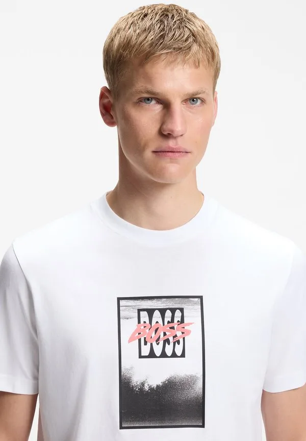 Футболка с принтом te_dj Boss, White — фото 4