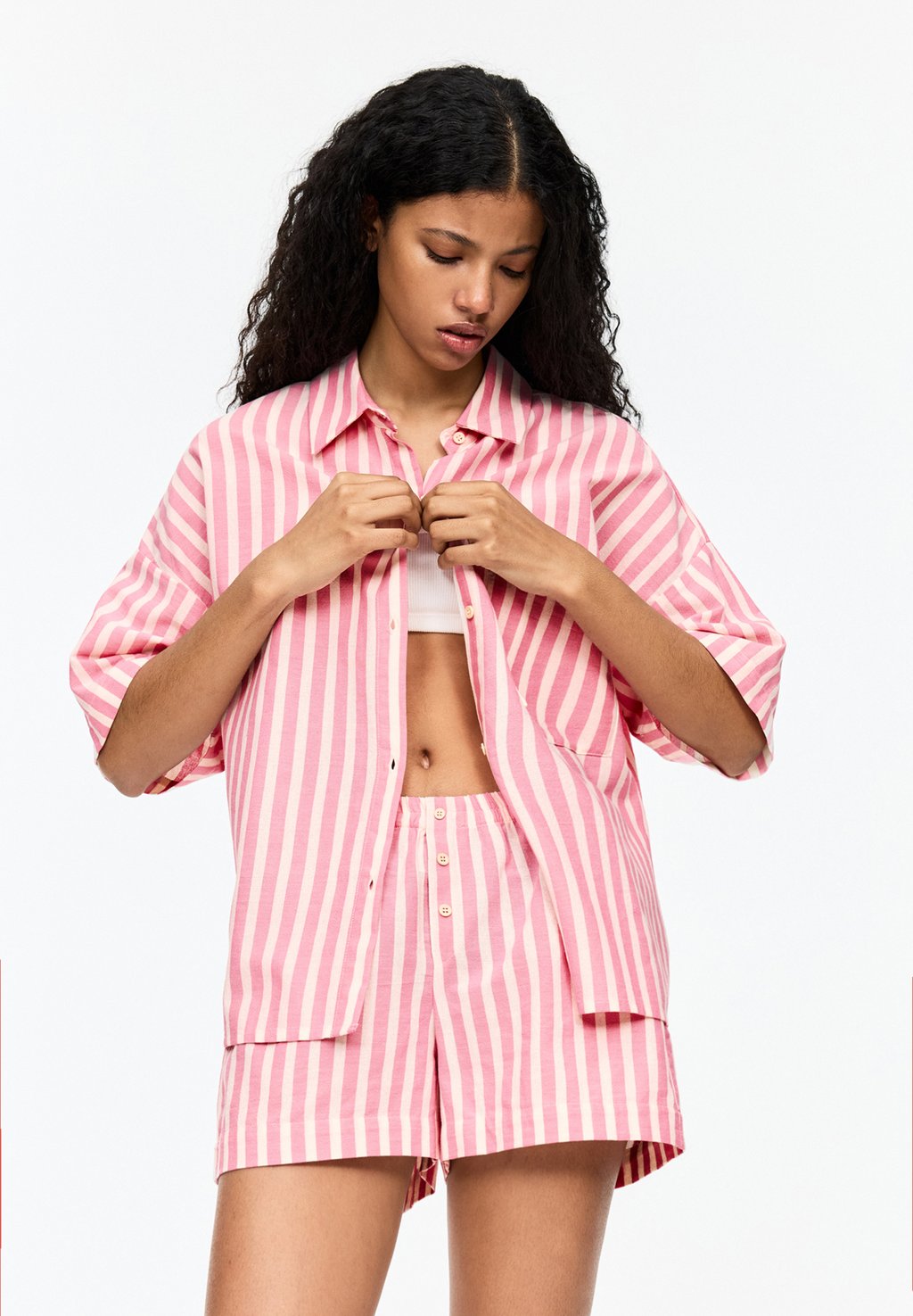 

Блузка на пуговицах SHORT SLEEVE STRIPED PULL&BEAR, розовый