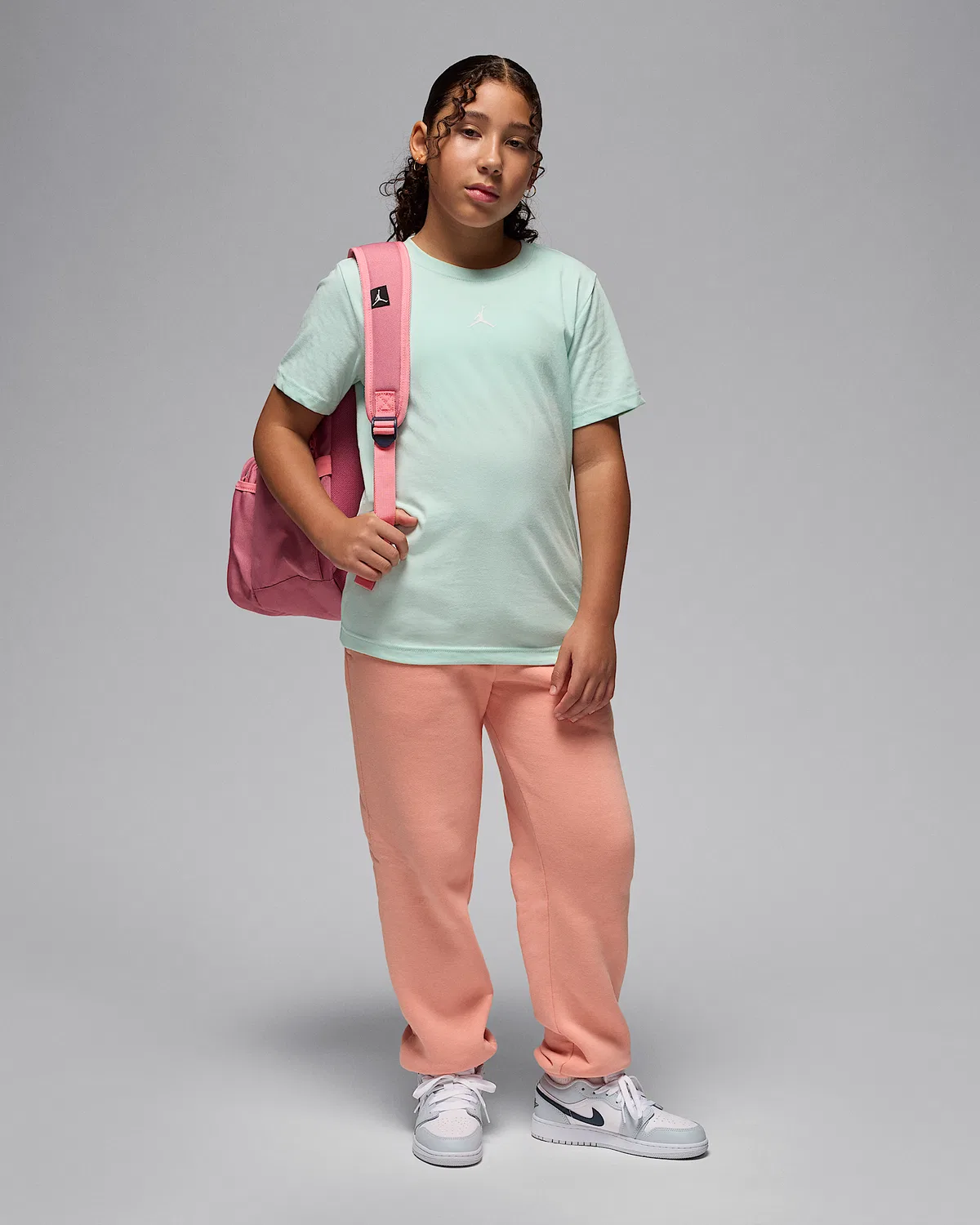 Детская футболка Jordan Sport Dri-FIT Big Kids' Core T-Shirt, Igloo — фото 4