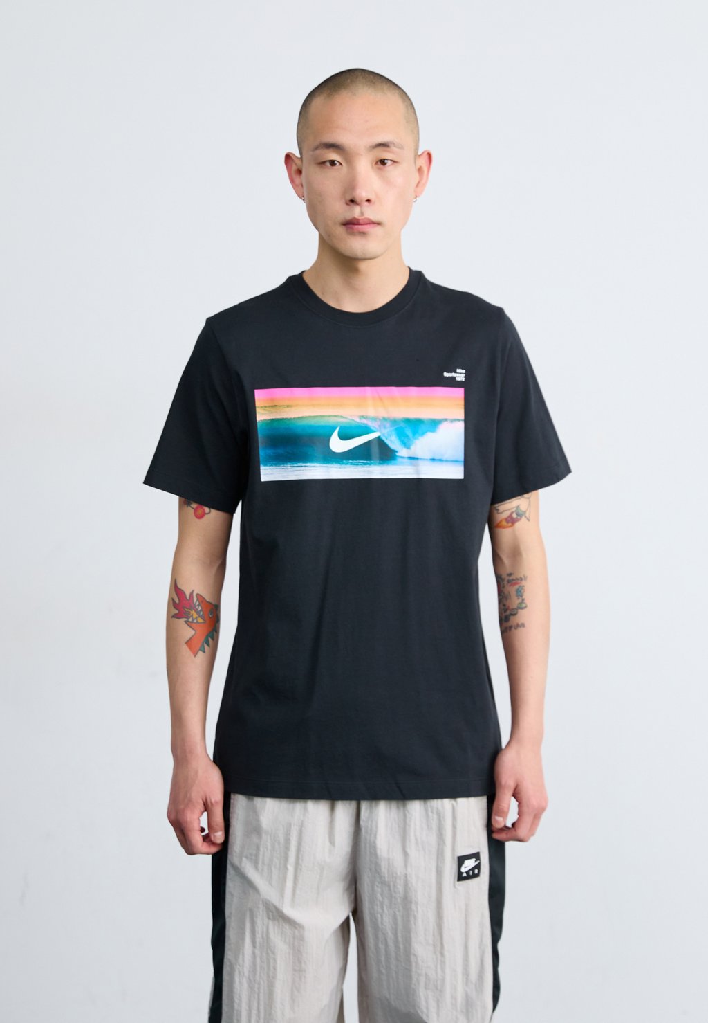 

Футболка с принтом TEE PHOTO Nike Sportswear, черный