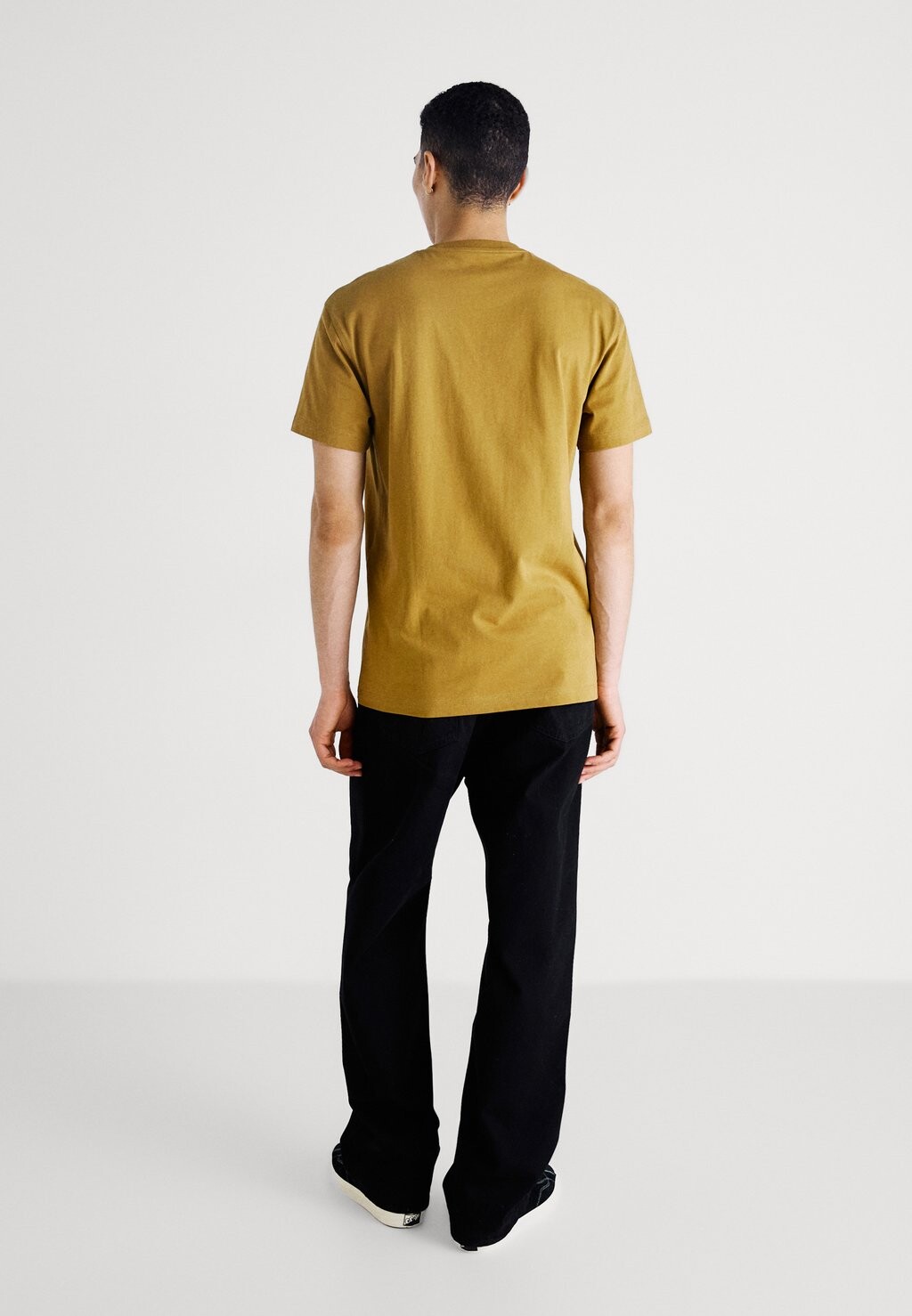 

Базовая футболка POCKET TEE Lee, цвет Tan