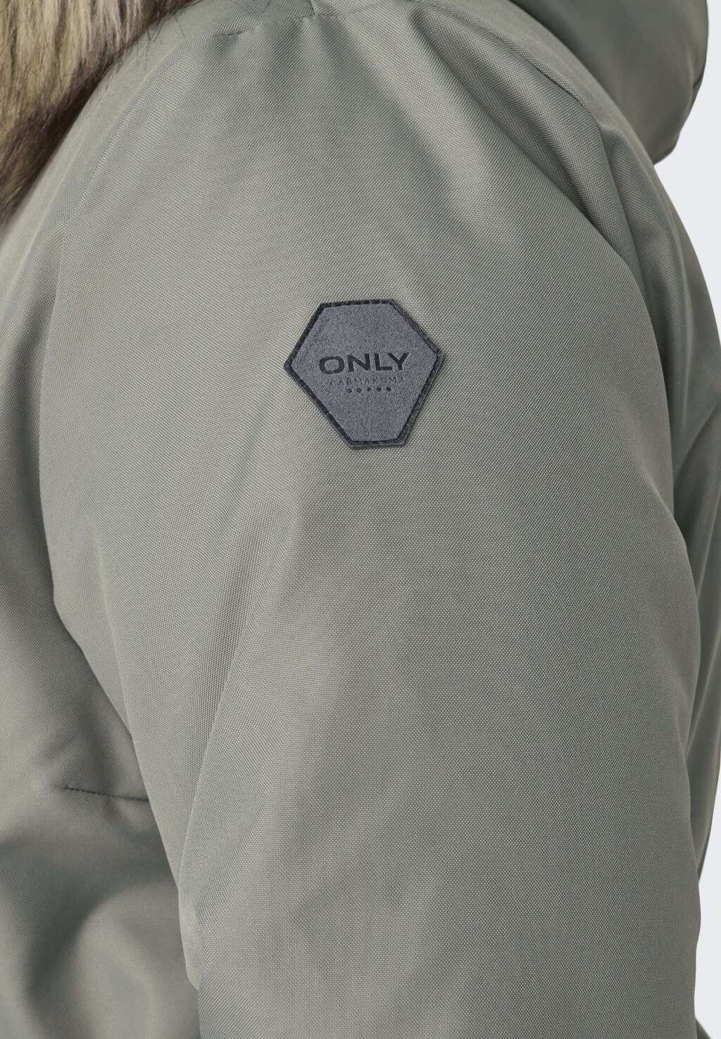 

Парка CARIRENA ONLY Carmakoma, темно-зеленый