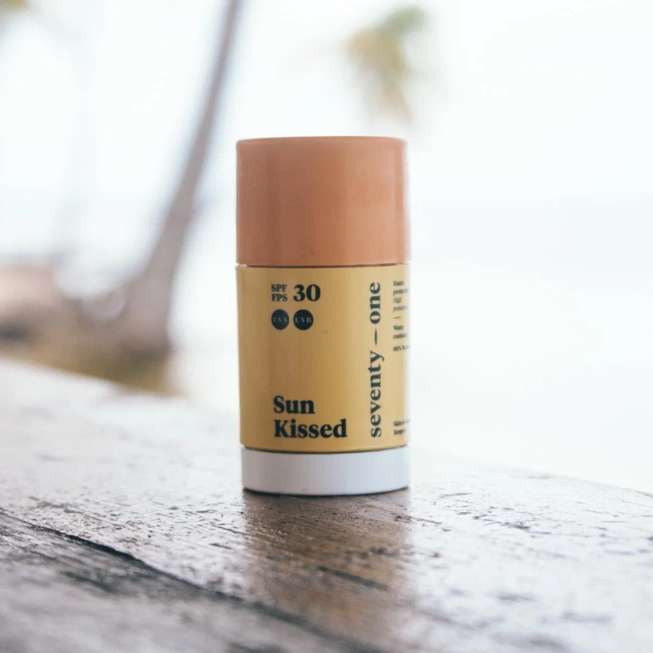 Солнцезащитный стик для лица SPF 30 «Sun Kissed» от SeventyOne Percent Seventyone Percent — фото 4
