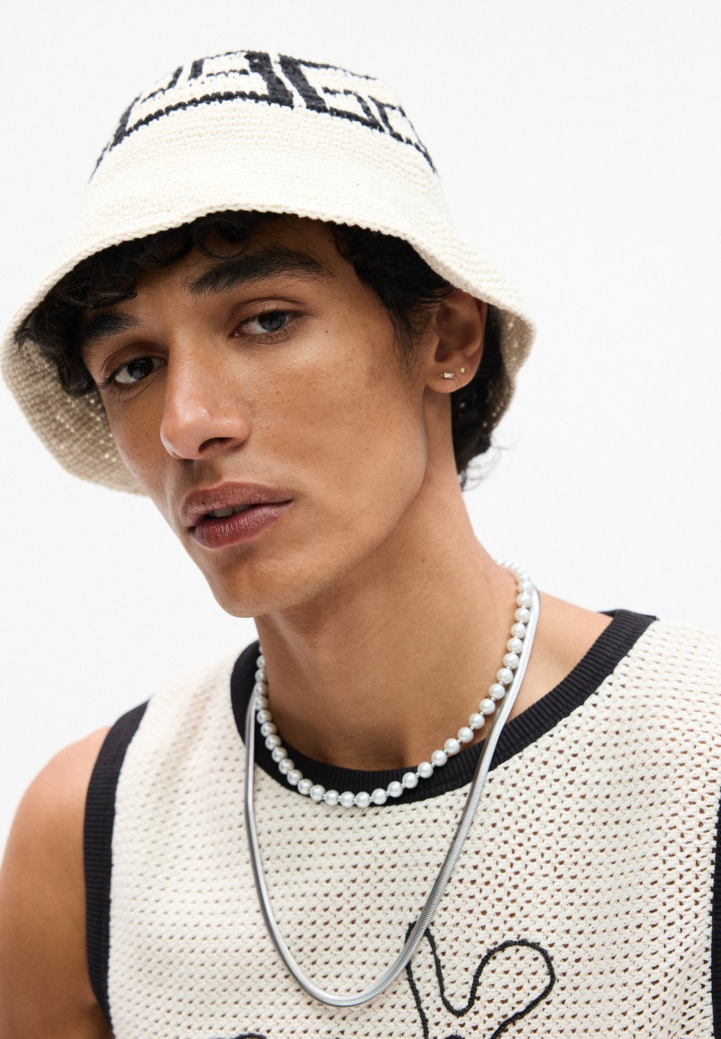 

Шляпа PULL&BEAR, бежевый