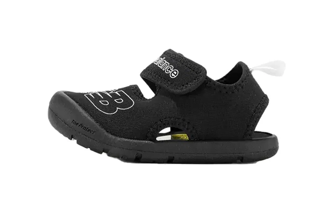 Сандалии детские Beach с защитой от истирания New Balance черные