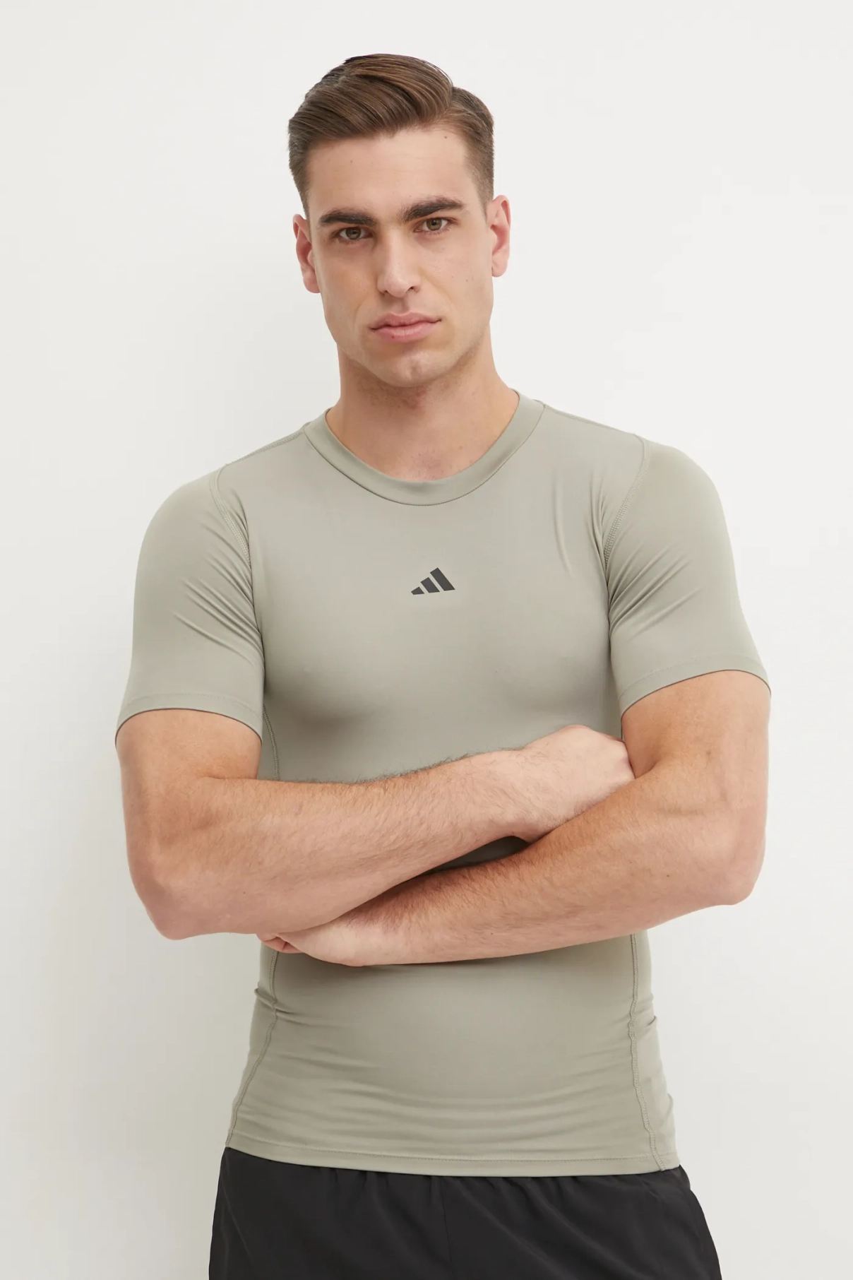 

Тренировочная футболка Techfit adidas Performance, зеленый