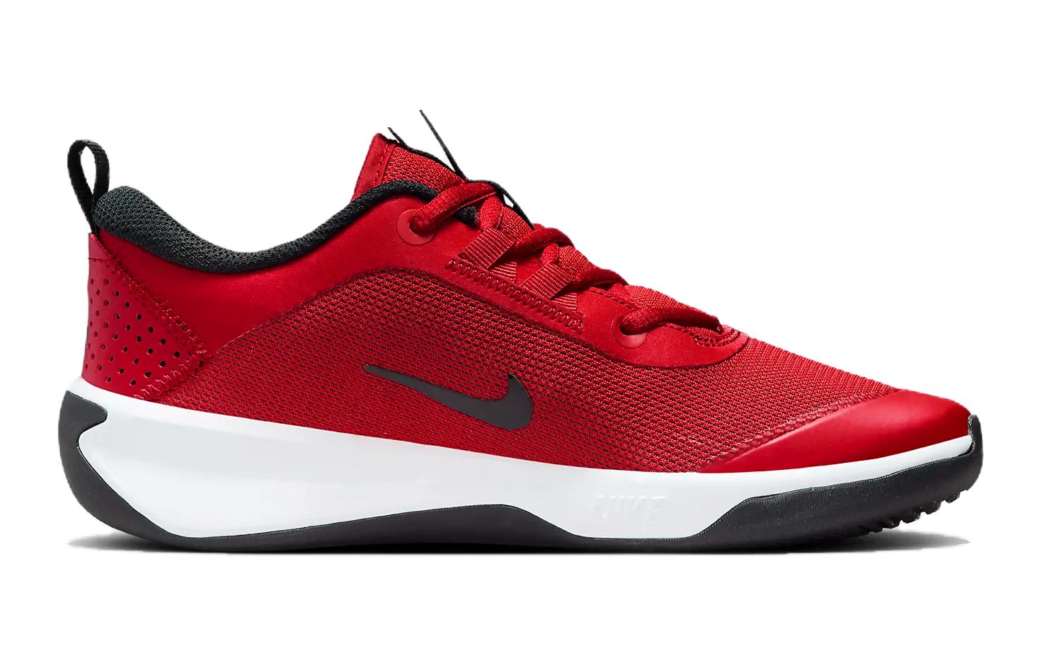 Nike Omni Multi-Court GS 'University Red Black' — фото 2