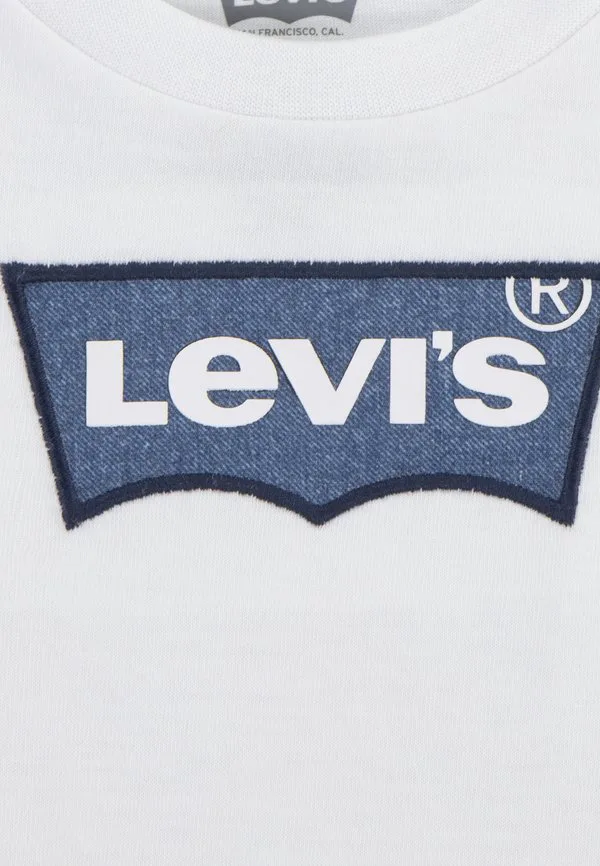 Моя первая футболка с принтом в виде крыла летучей мыши. Levi'S, Bright White — фото 3