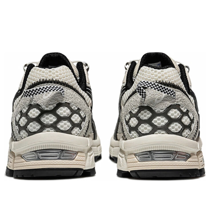 Кроссовки (WMNS) ASICS Gel-Kahana 8 FL 'White Black', белый — фото 4