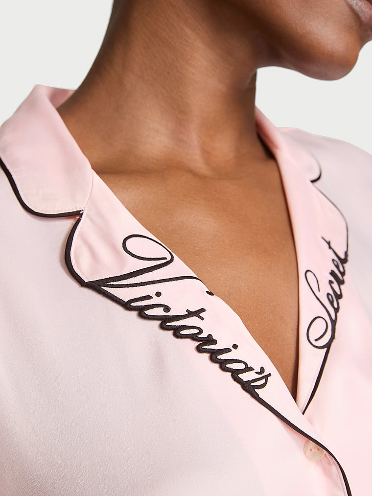 Короткий пижамный комплект из глянцевого атласа Victoria'S Secret, embroidered angel pink w collar embroidery — фото 2