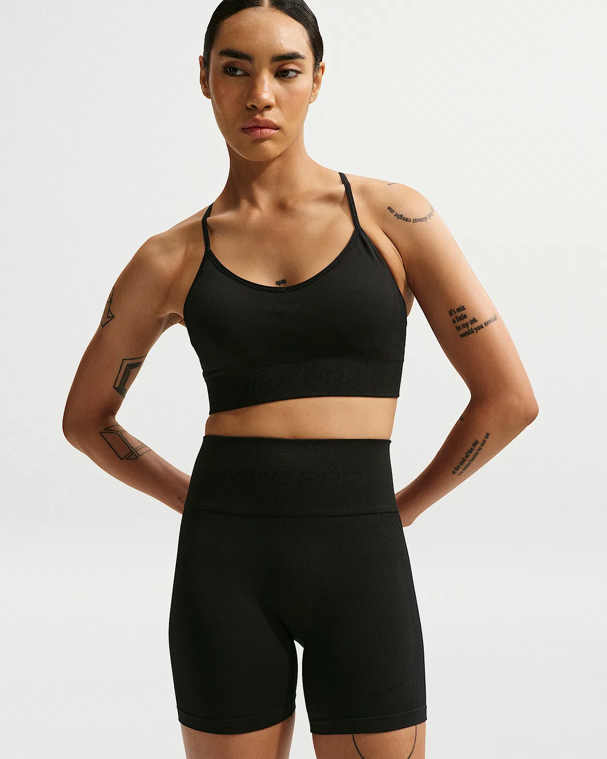 Женские шорты-велосипедки Nike Pro Seamless Dri-FIT с высокой посадкой, 5", Black — фото 2
